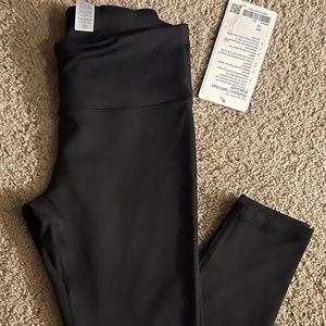 Iviva Rhythmic Tight High Rise Luxter